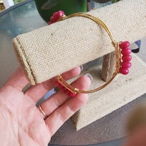 Pink bead gold wired bangle bracelet